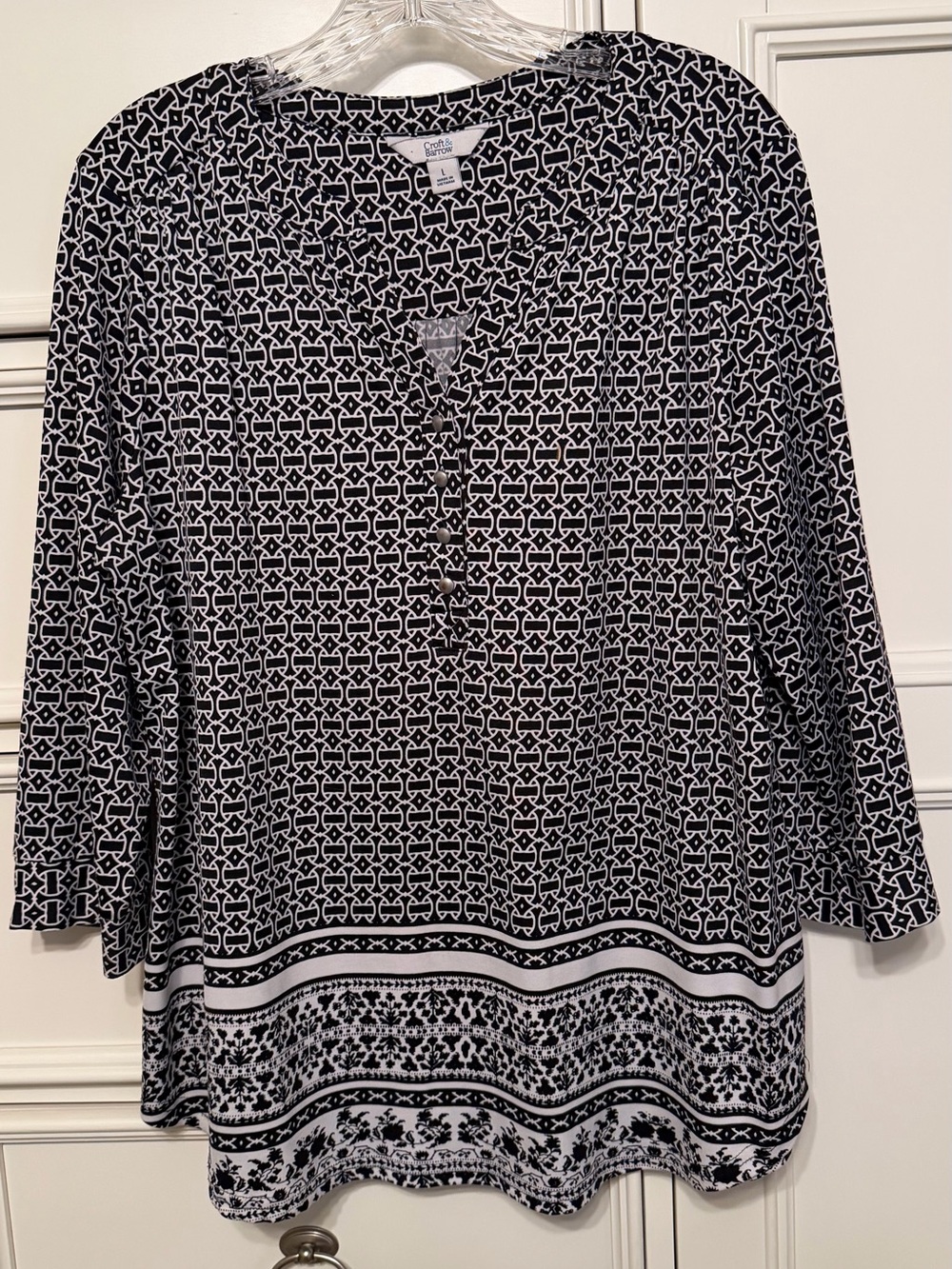 croft & barrow Black and White Geometric Border-Print Tunic Top